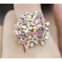 Lovely Flowers Rings With Diamonds 