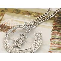 Star Sweater Chain With Diamonds